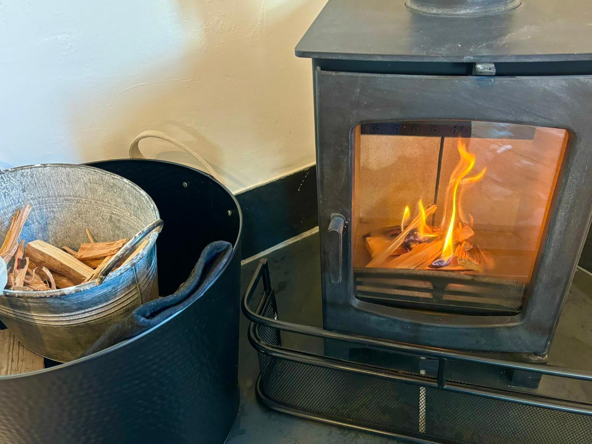 Polrunny Farm Seaberry Cottage With A Sea View And Log Burner 보스캐슬 외부 사진